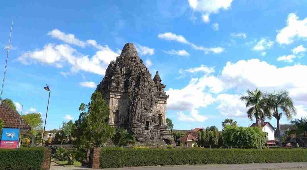 wisata candi di jawa tengah foto candi kalasan by google maps @mohammad-arief