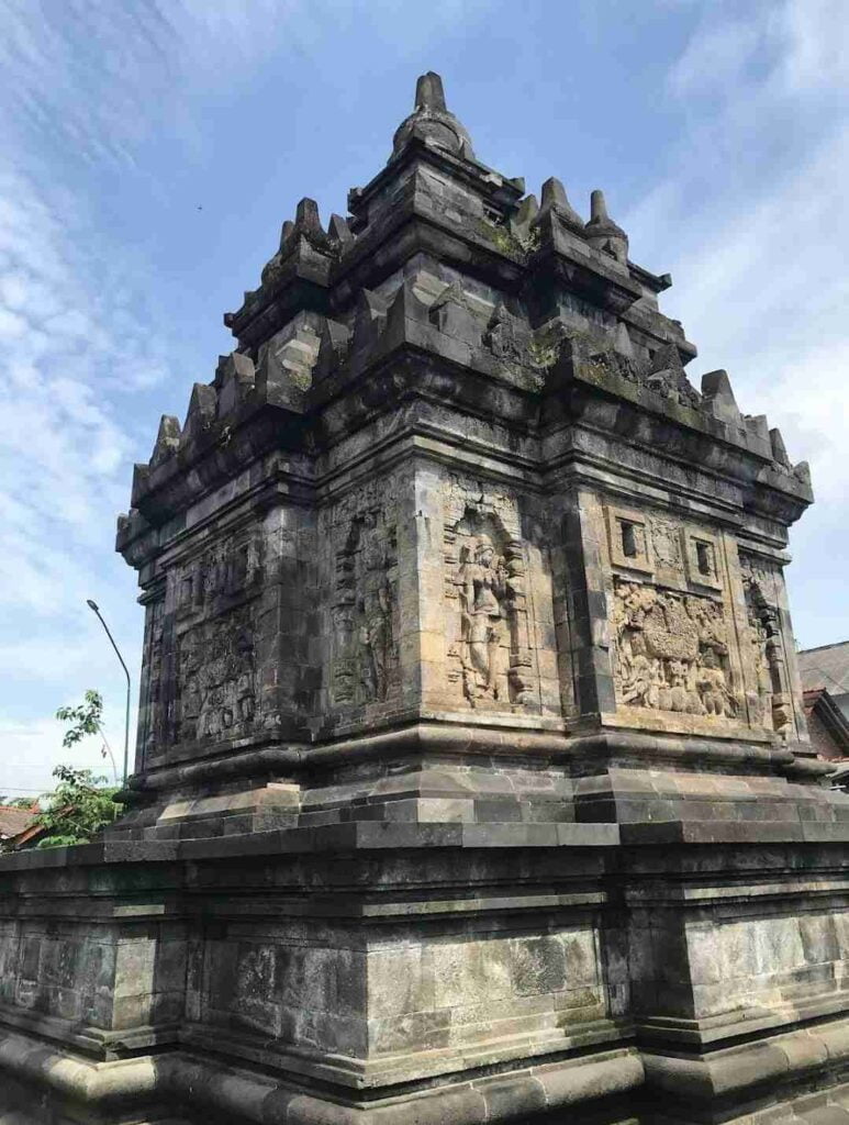 wisata candi di jawa barat foto candi pawon by google maps KUKUH YG
