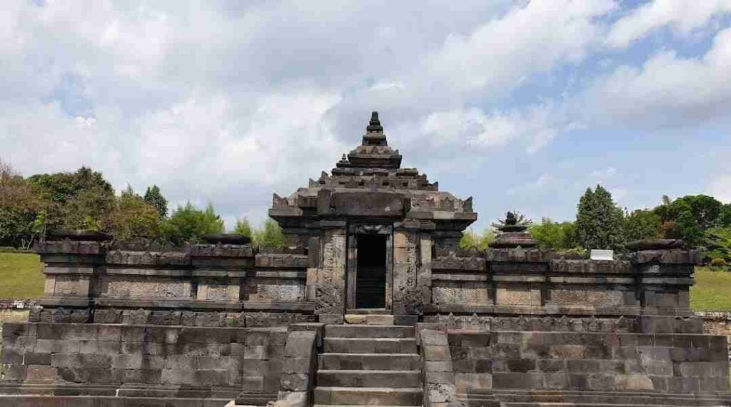 wisata candi di jawa tengah foto candi sambisari by google maps Herdiawan Kustantyo