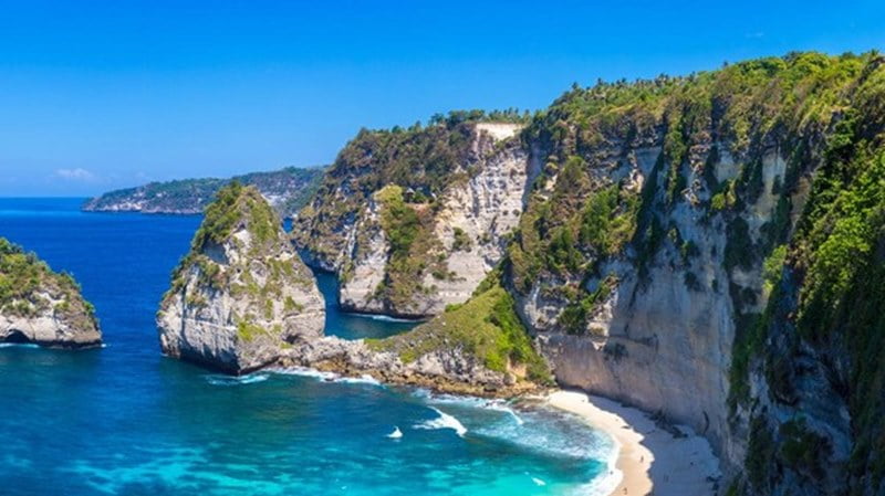 Diamond Beach Nusa Penida Tempat Wisata Bali