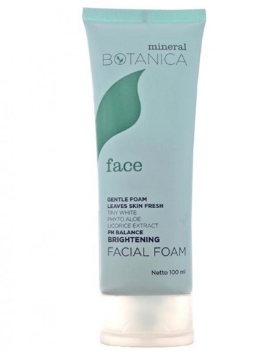 Mineral Botanica Brightening Facial Wash Rekomendasi skincare untuk mencerahkan wajah