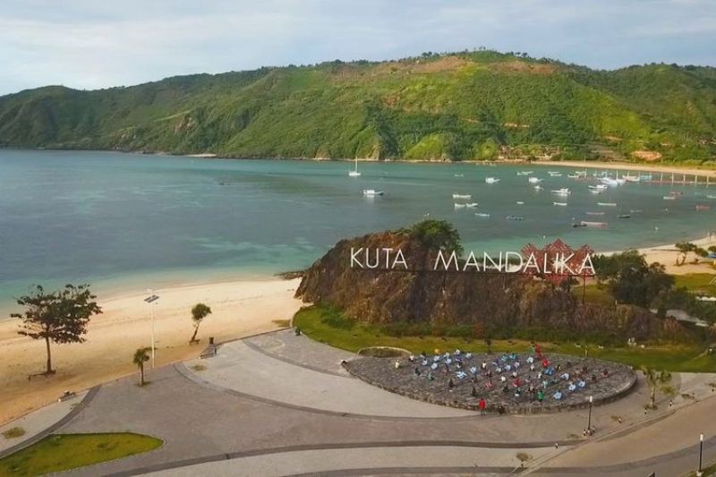 Pantai Kuta Mandalika Wisata Lombok
