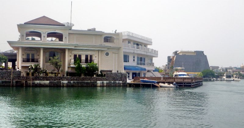 Pantai Mutiara Pluit