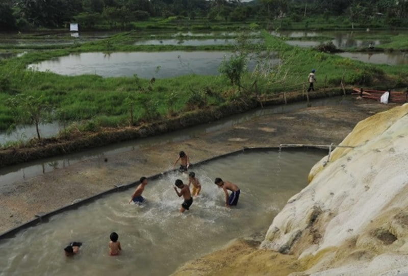 Pemandian Air Panas Gunung Peyek Tempat Wisata Bogor