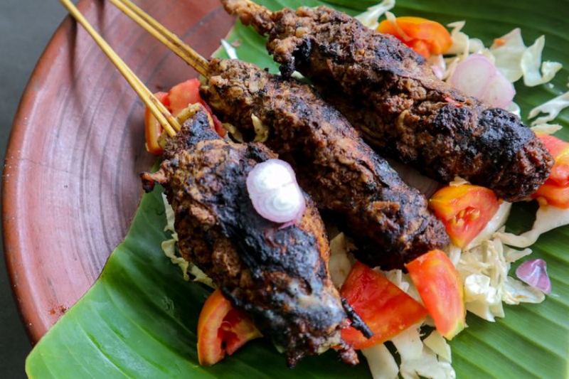 Sate Buntel Makanan Khas Solo