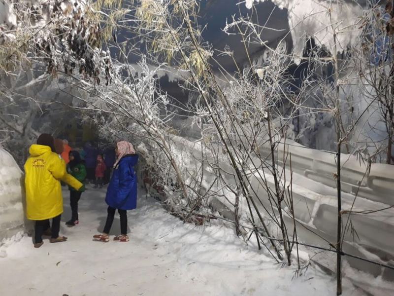 Snow World International tempat wisata bekasi